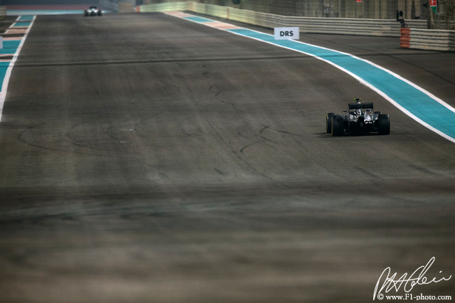 Rosberg_2014_AbuDhabi_19_PHC.jpg