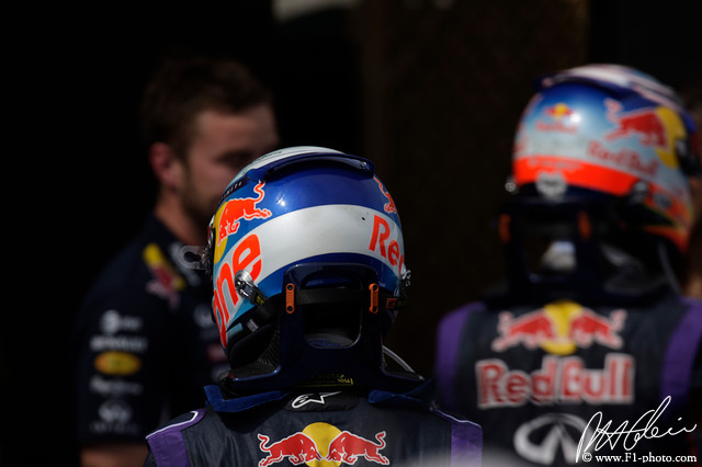 Vettel-Ricciardo_2014_Canada_01_PHC.jpg