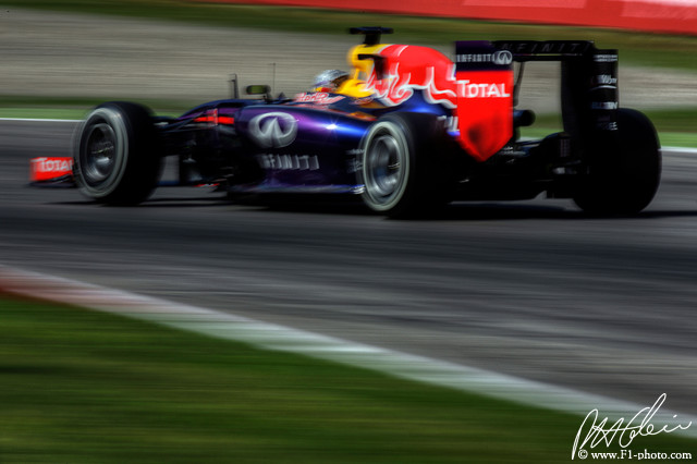 Vettel_2014_Italy_02_PHC.jpg