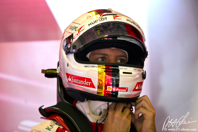 Vettel_2015_Hungary_03_PHC.jpg