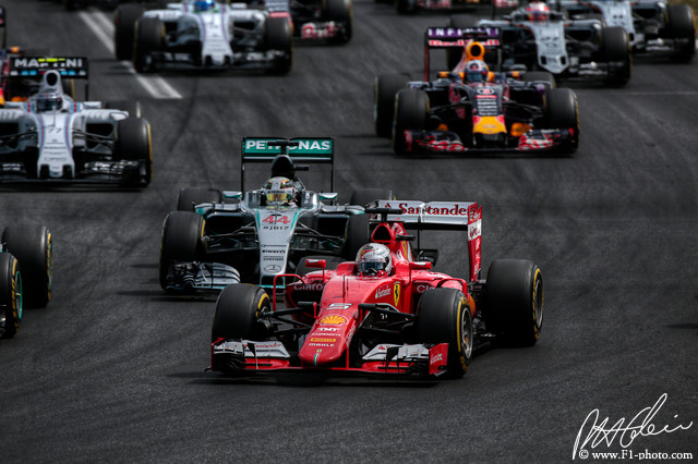 Vettel_2015_Hungary_16_PHC.jpg