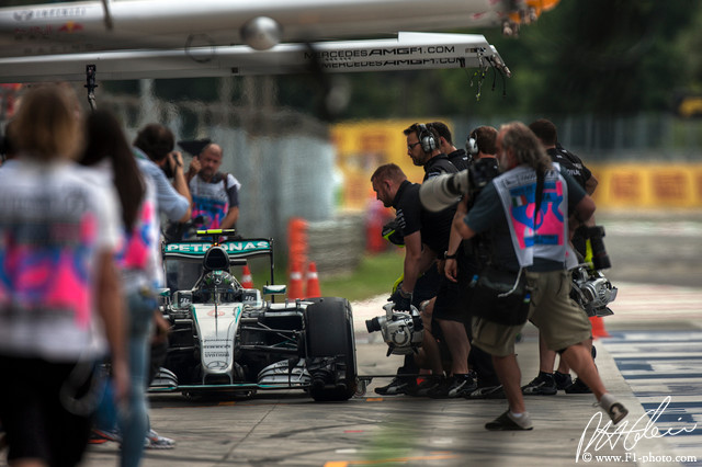 Rosberg_2015_Italy_06_PHC.jpg